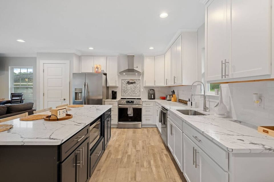 Main Kitchen fully equipped for the entire family to enjoy