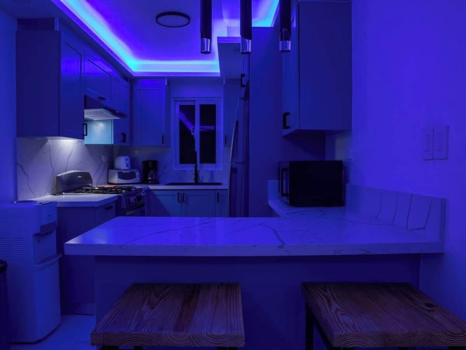 NIGHT LIGHT KITCHEN