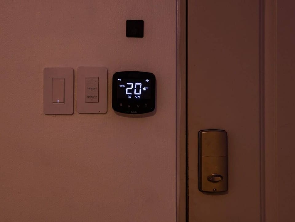 LIVING ROOM THERMOSTAT