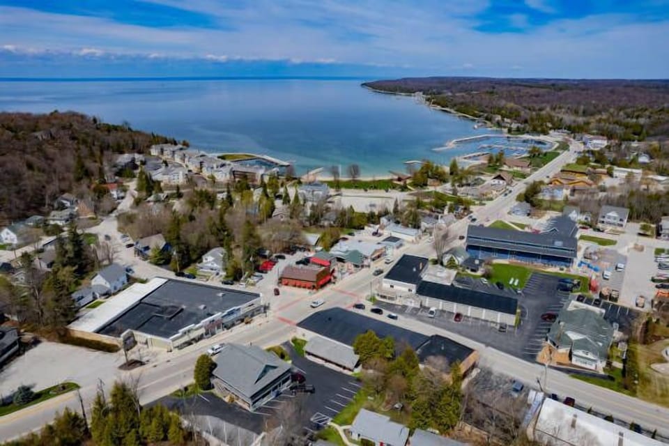 Just a 15-minute walk or a 5-minute bike ride to downtown Sister Bay! Plus, we provide four complimentary adult bikes and helmets for you to explore and enjoy!