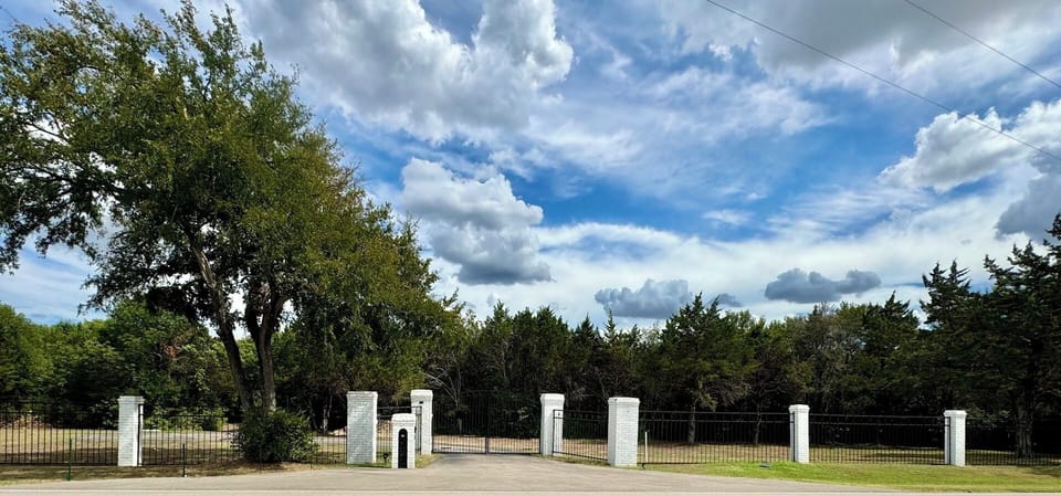 Casa Cedar Hill Private Gate Entrance