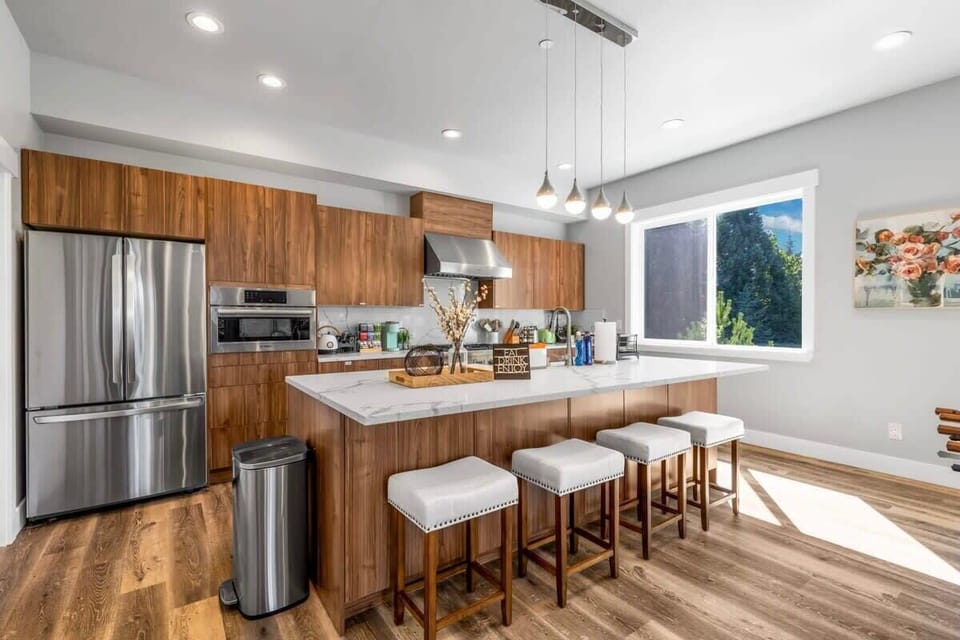 We have a spacious countertop making your preparation of dinner much easier!