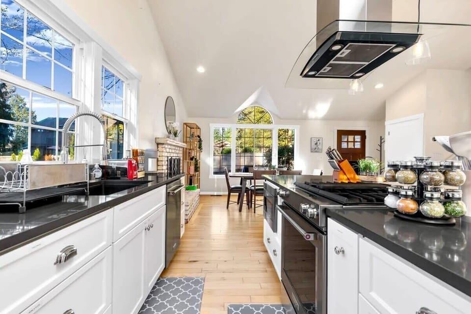 Well equipped kitchen