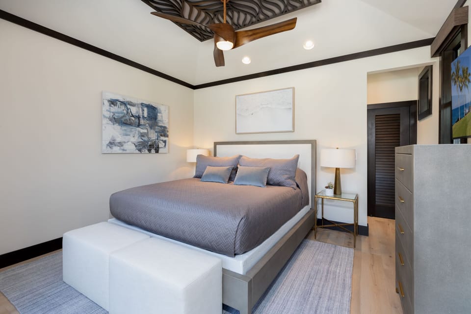 Another king bed awaits in the Ohana bedroom