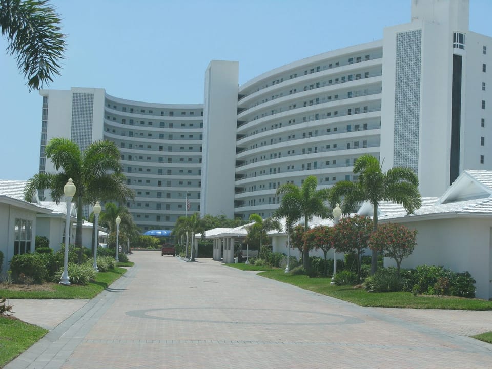 CRYSTAL SANDS CONDOMINIUM

