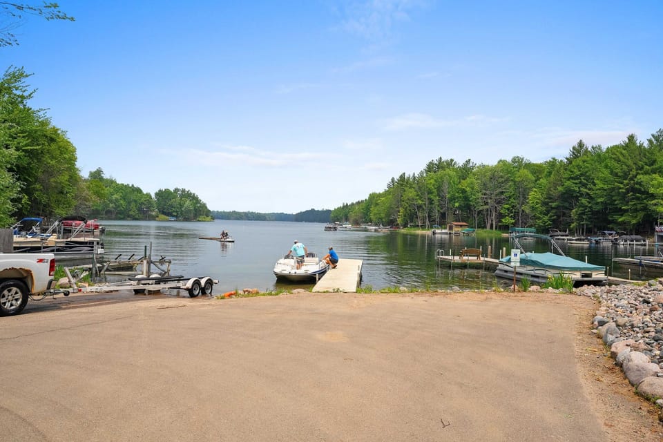 Public boat landing about 1/2 mile from the cabin