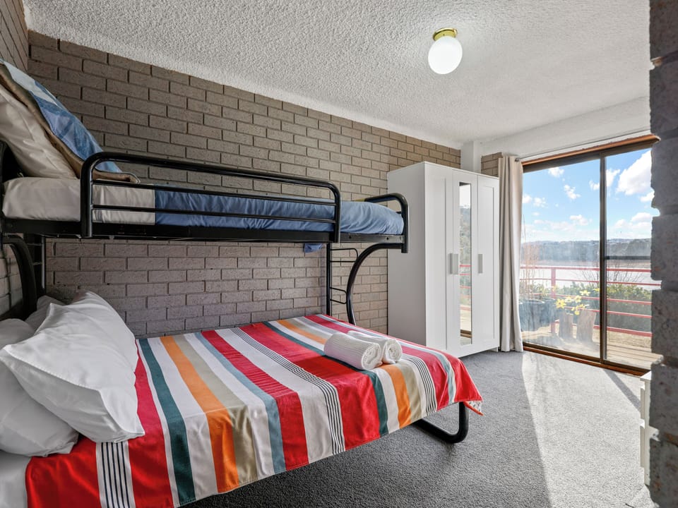 Double with single bunk
