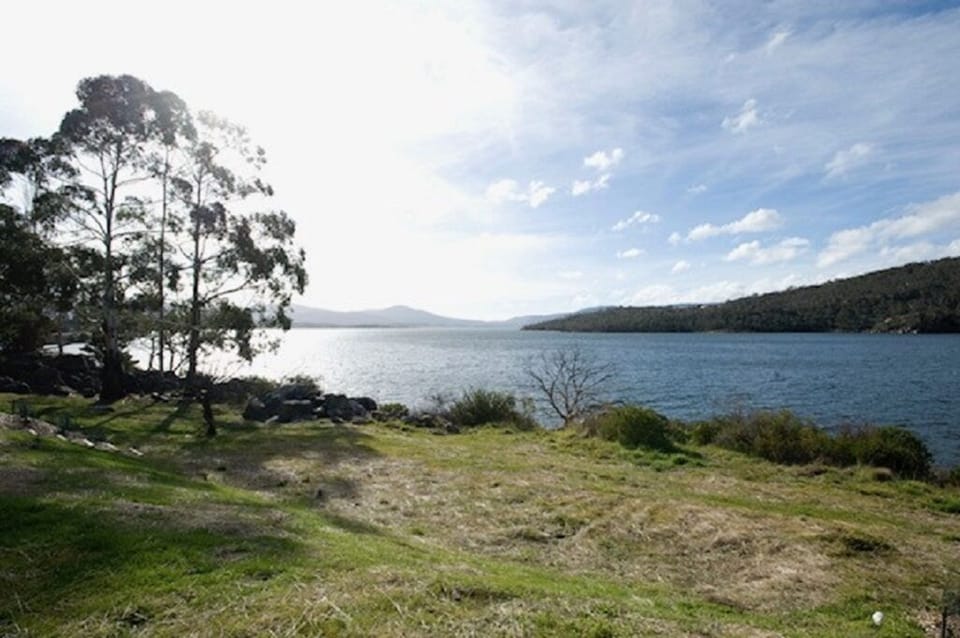 Lakefront setting 