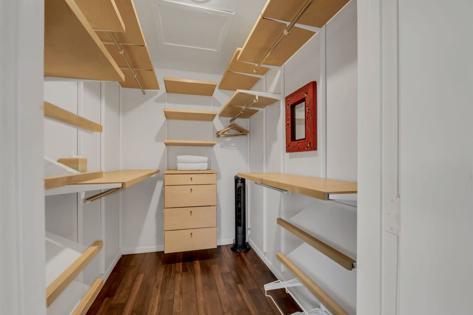 Primary Walk- In Closet 