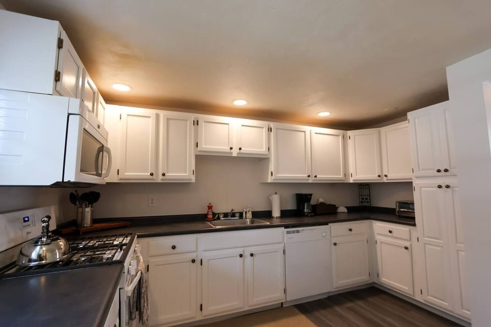Kitchen, Lots of counter space and storage options
