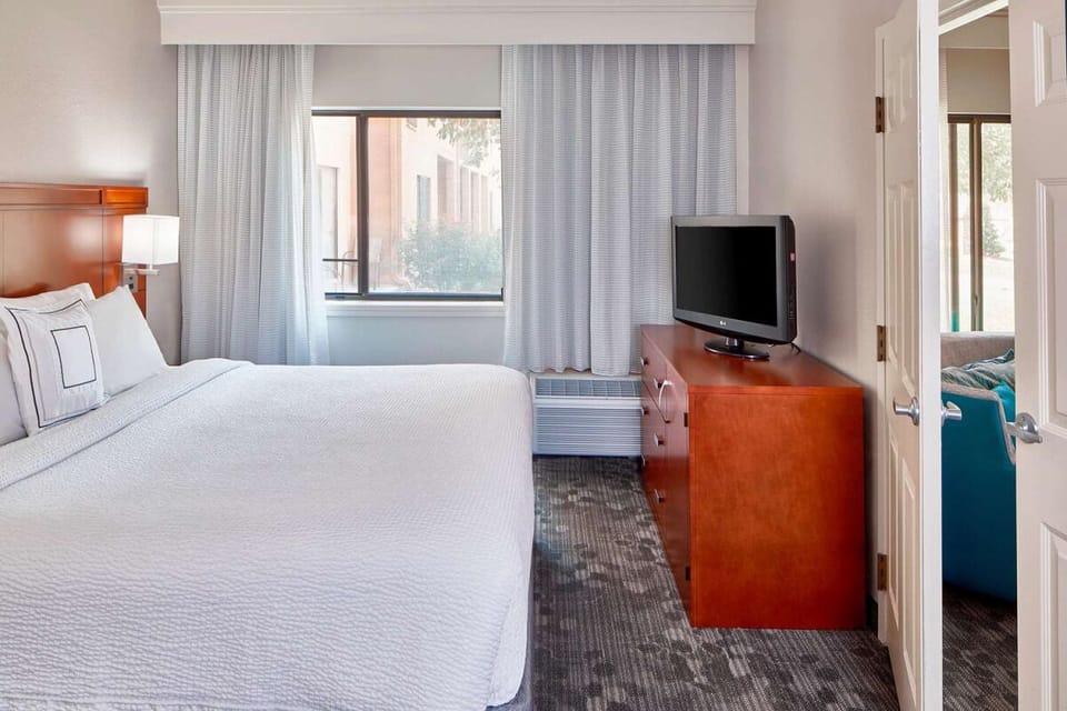 Kick back with easy TV viewing and calm, cozy surroundings.