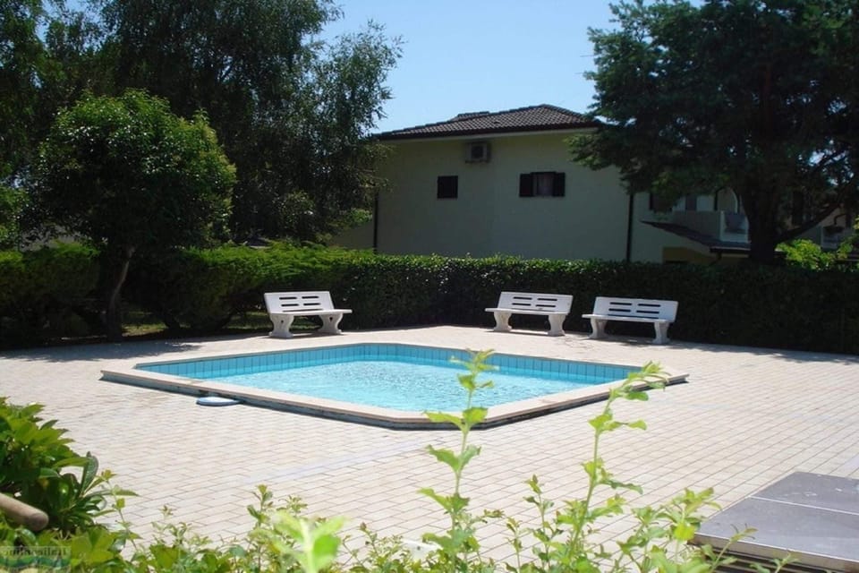 Holiday Home Swimming Pool