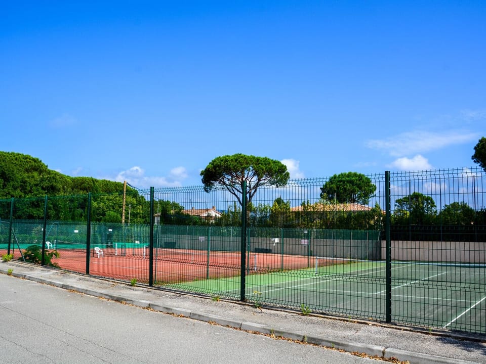 Sport court