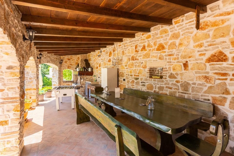 Sheltered terrace area with BBQ