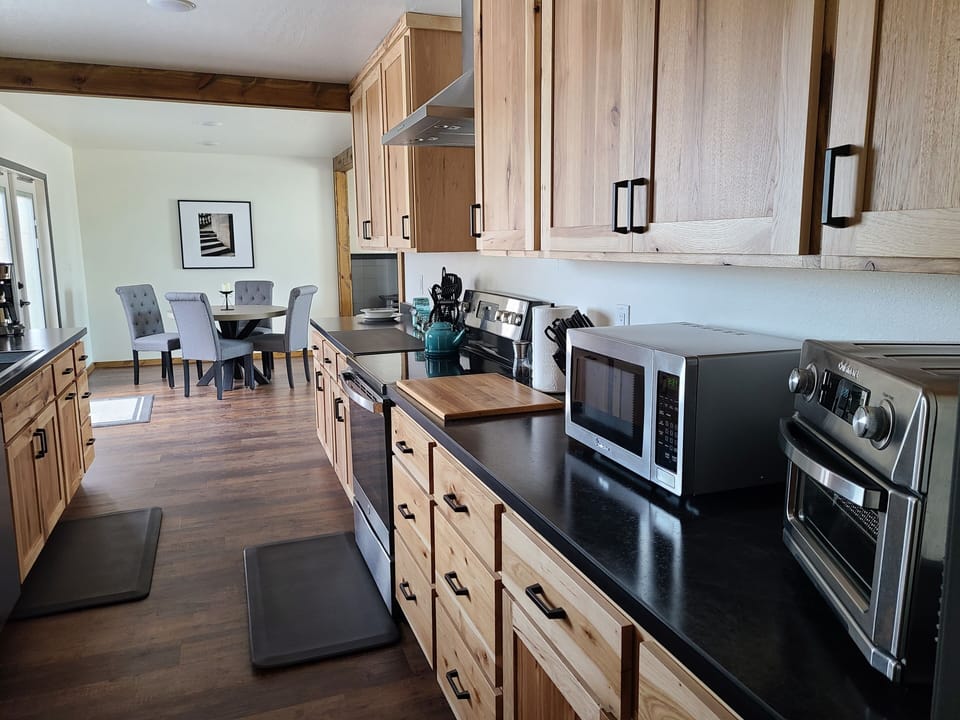 Glass top range, & appliances 
