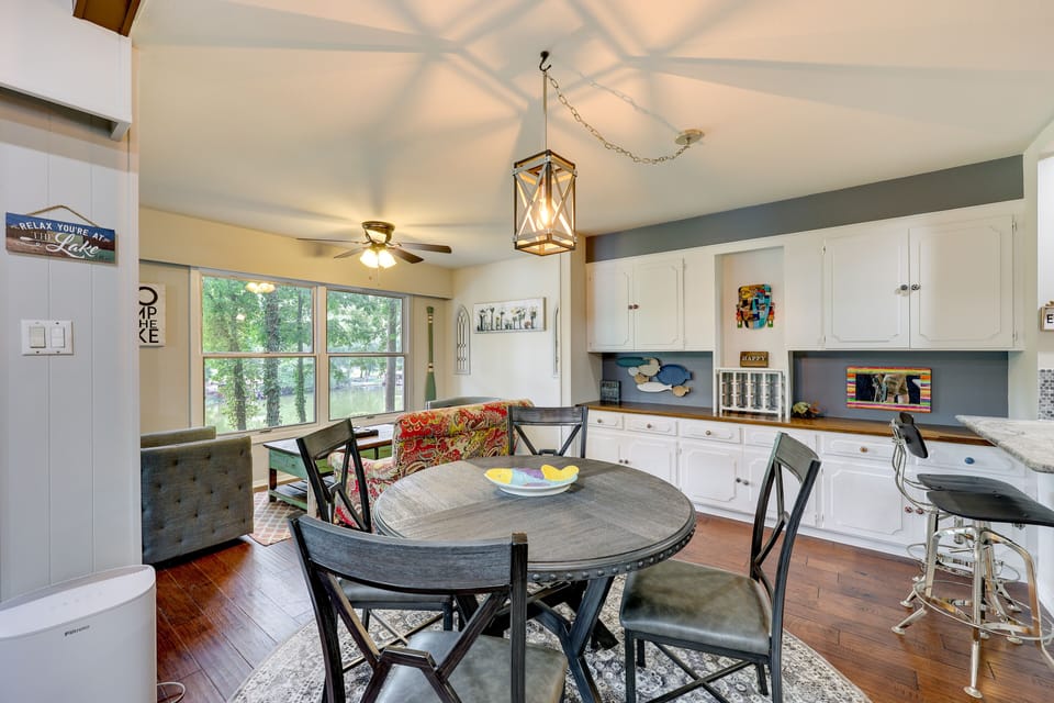 Breakfast Nook