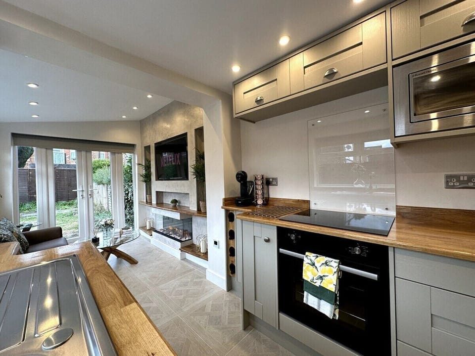 Kitchen and Garden Room
