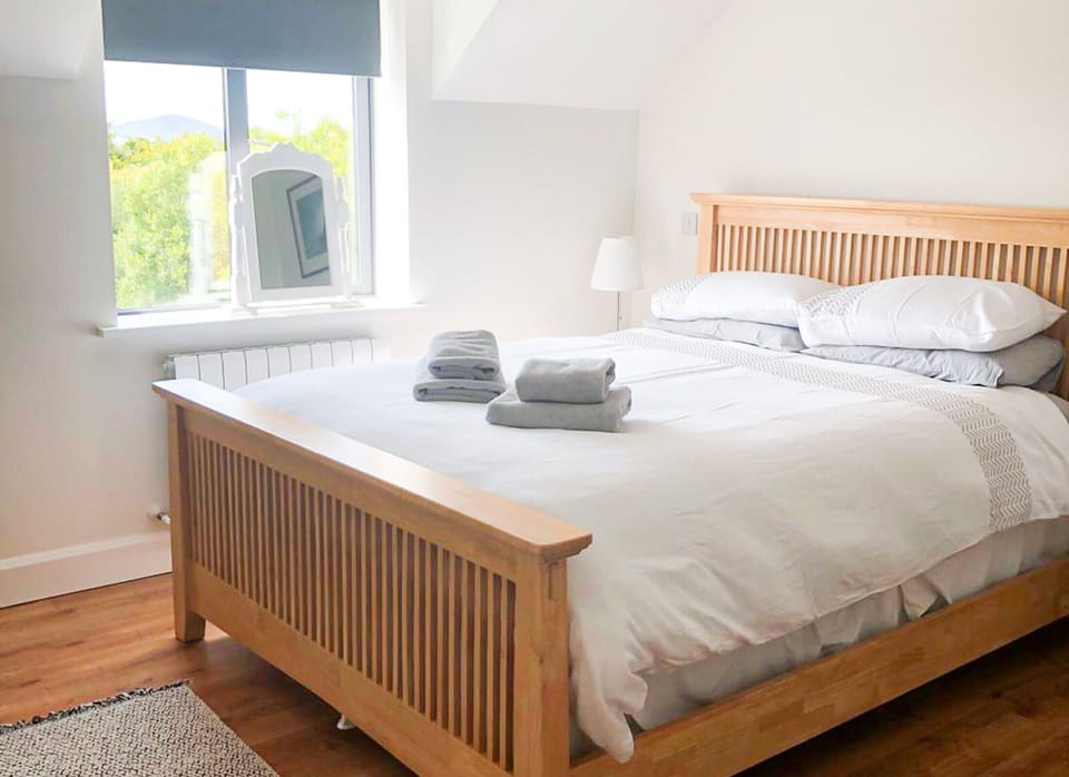 Bell View Holiday Home Sheeps Head | Coastal Self-Catering Holiday Accommodation Available in Bantry, County Cork