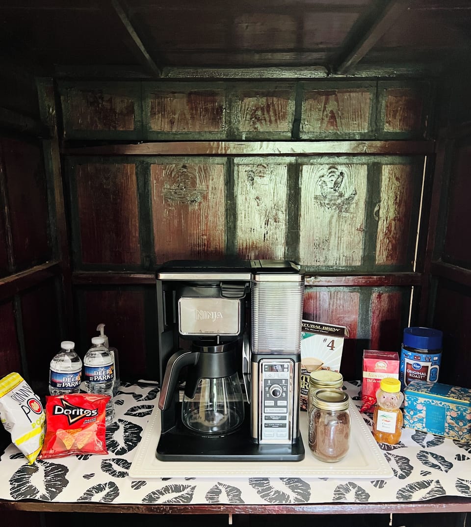 A unique coffee and tea station for your start of the day!