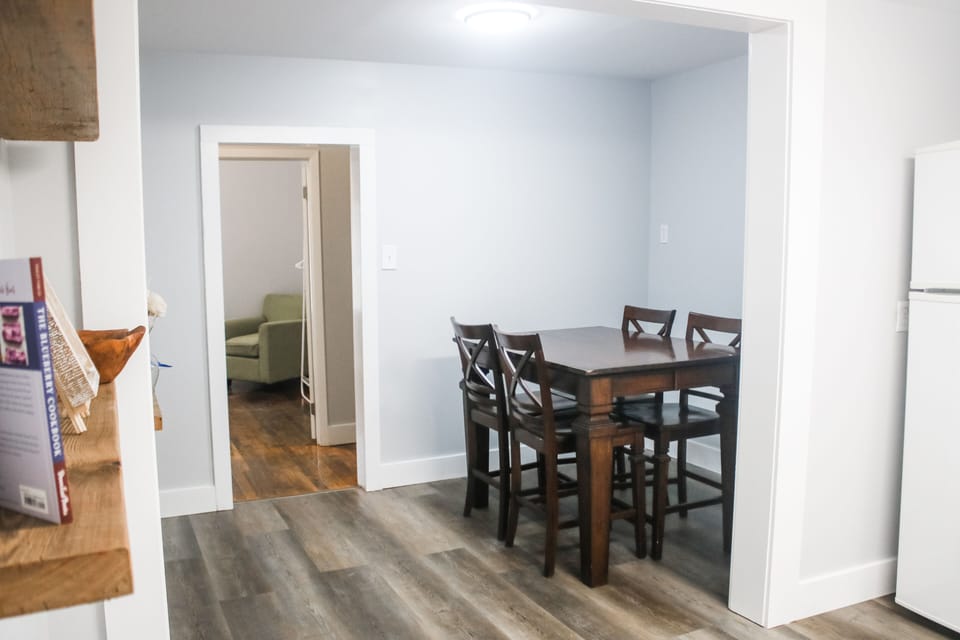 Pearl dining