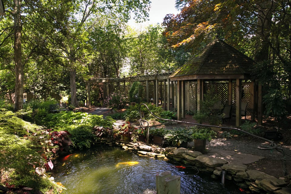 Picture your getaway near lively venues and local attractions.