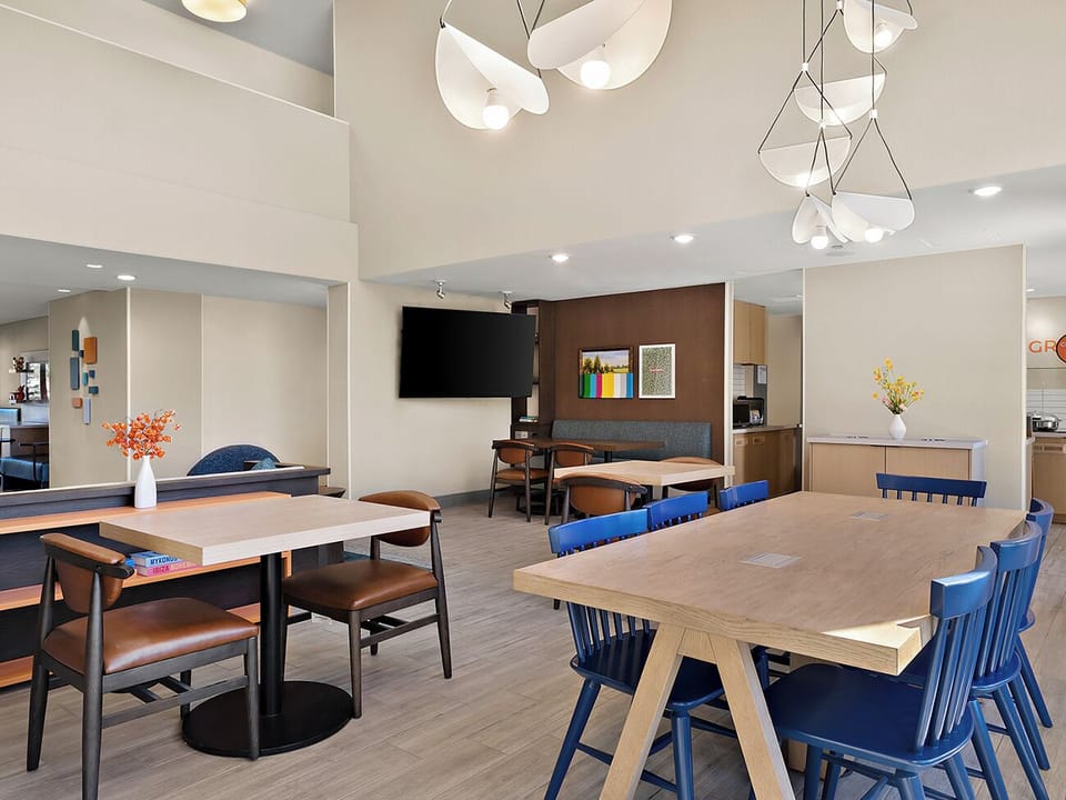 Relax together in the open-plan lobby with cozy conversation nooks.