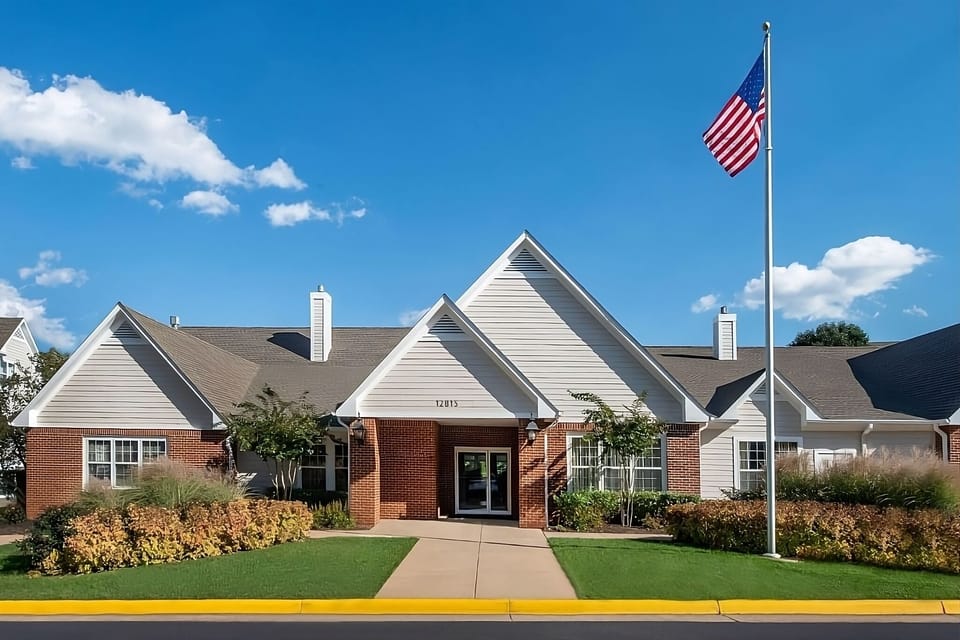 Arrive with ease to a welcoming, well-kept entrance.