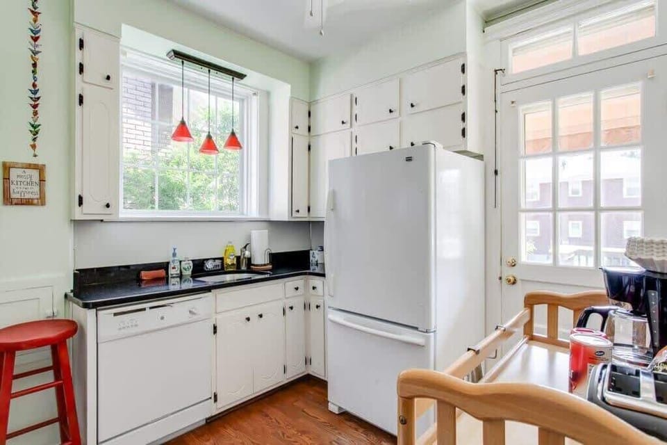 1500 Edgewood Ct-17.jpg