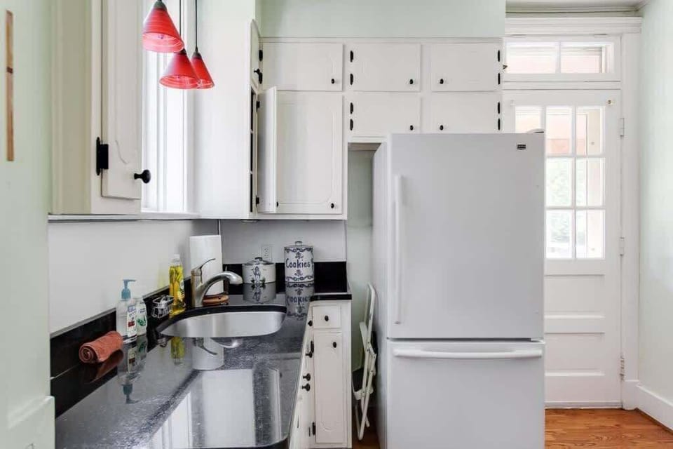 1500 Edgewood Ct-19.jpg