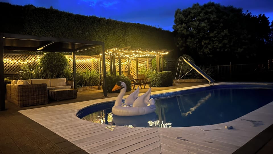 The pool is shared with #rustlingoakspoolhouse and occasionally our family. I