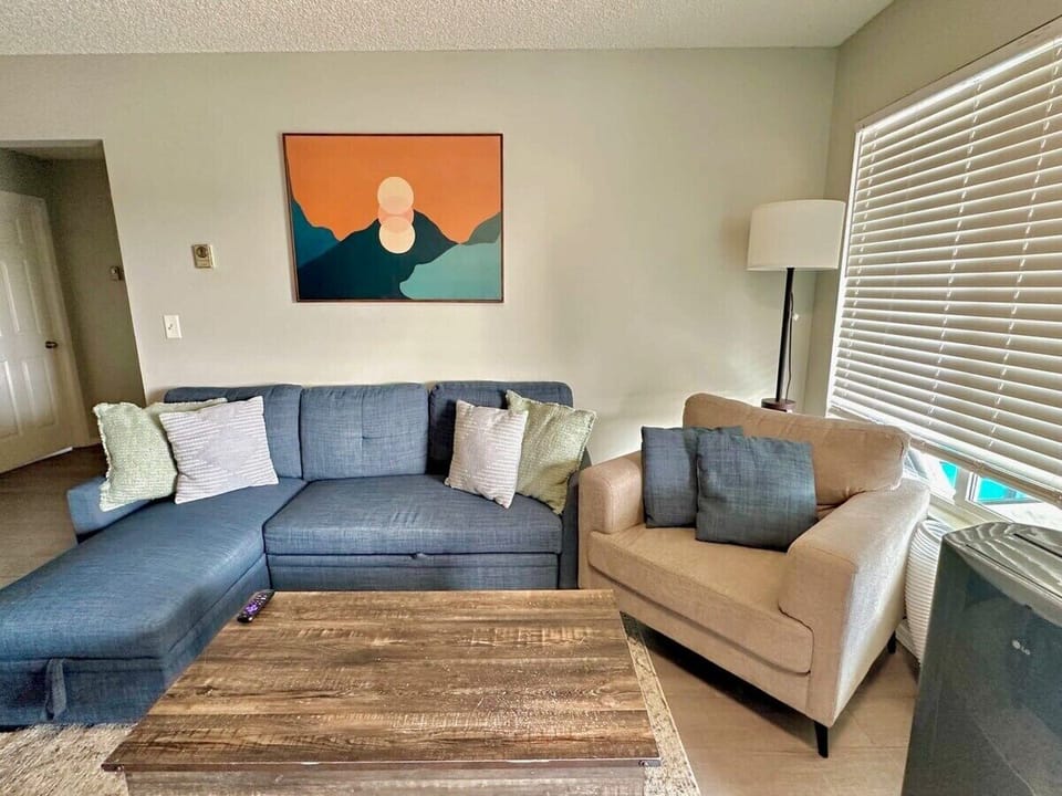 Modern & Cozy Spacious Living Room with Stylish Decor