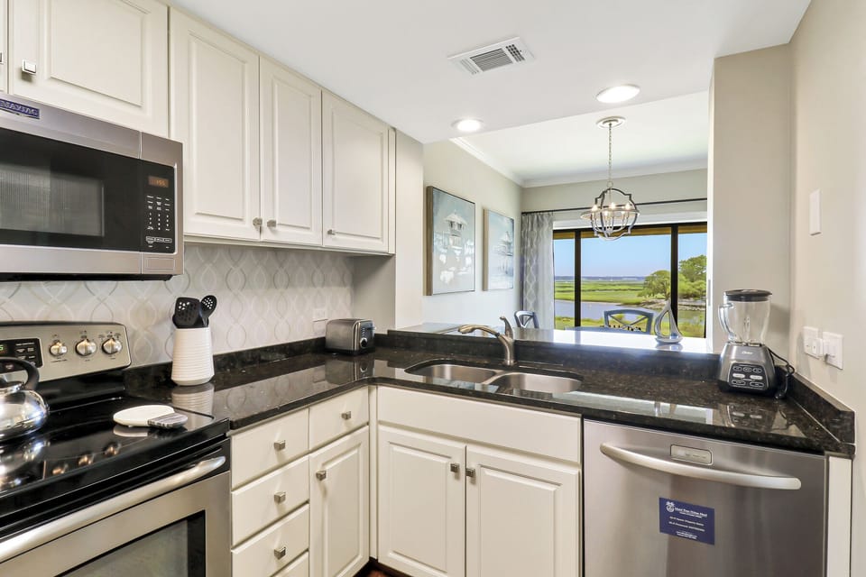 253 Captains Quarters | Kitchen - 253 Captains Quarters | Kitchen
