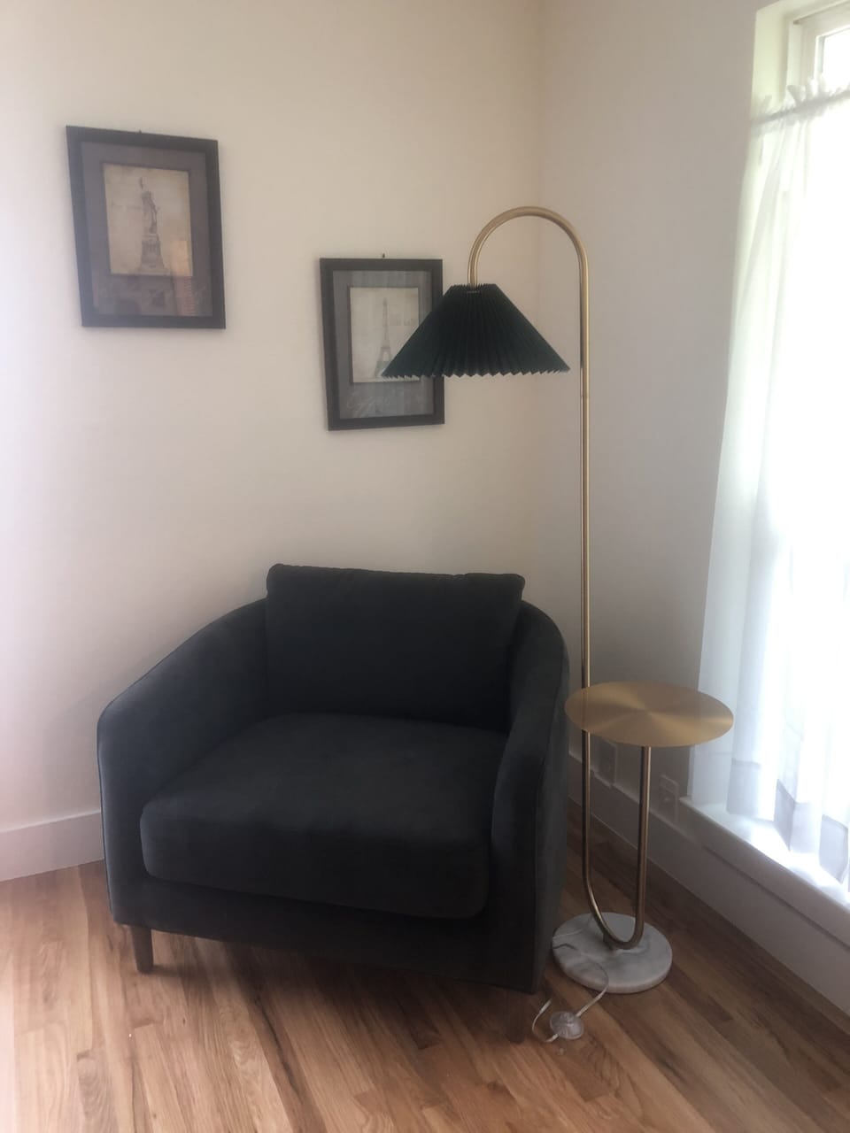sitting area in main bedroom suite