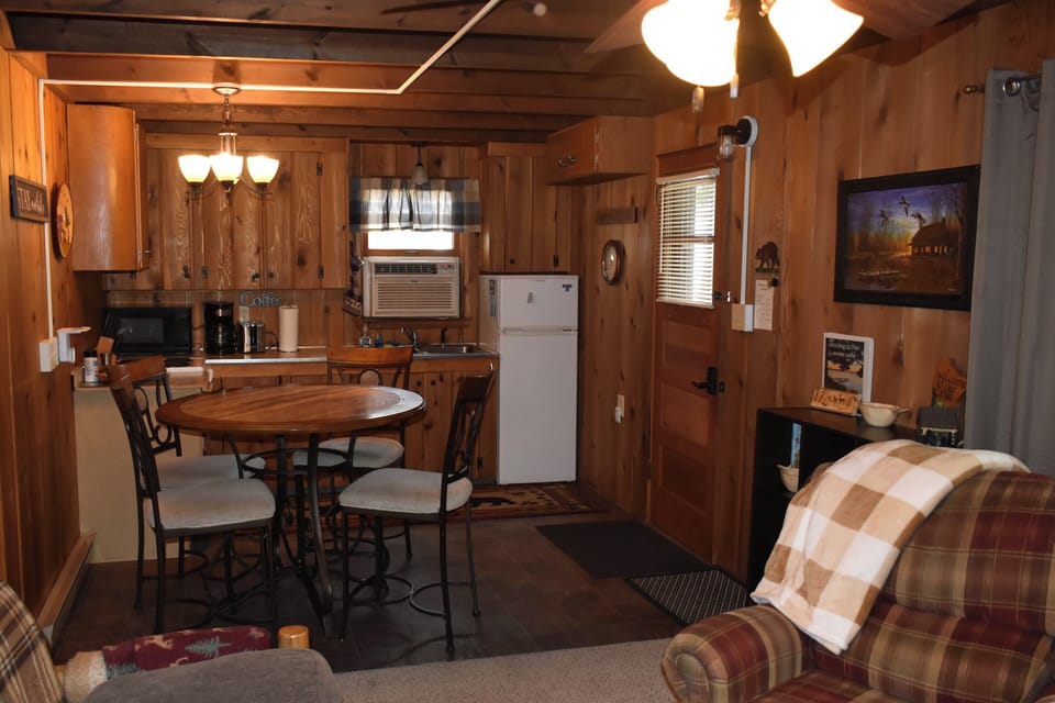 Kitchen and dining area. 