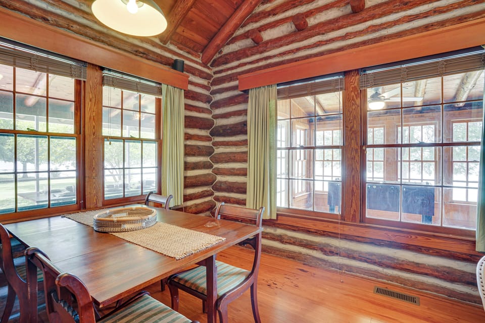 Cabin Addition | Dining Area