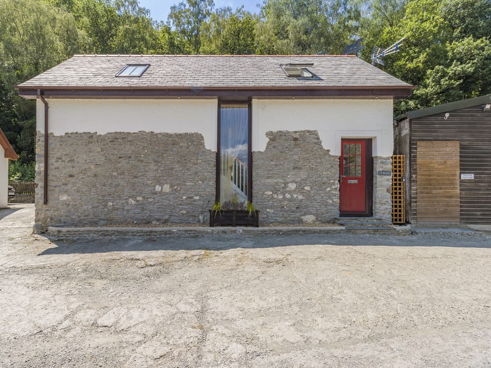 Exterior | Y Beudy, Capel Bangor, near Aberystwyth