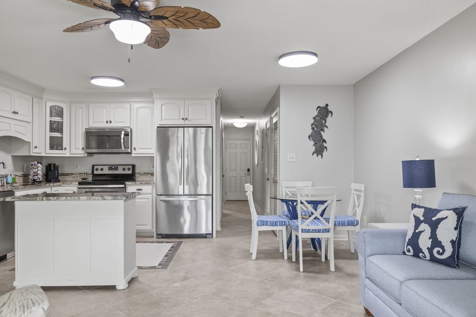 Spacious Kitchen, Dining & Living Room