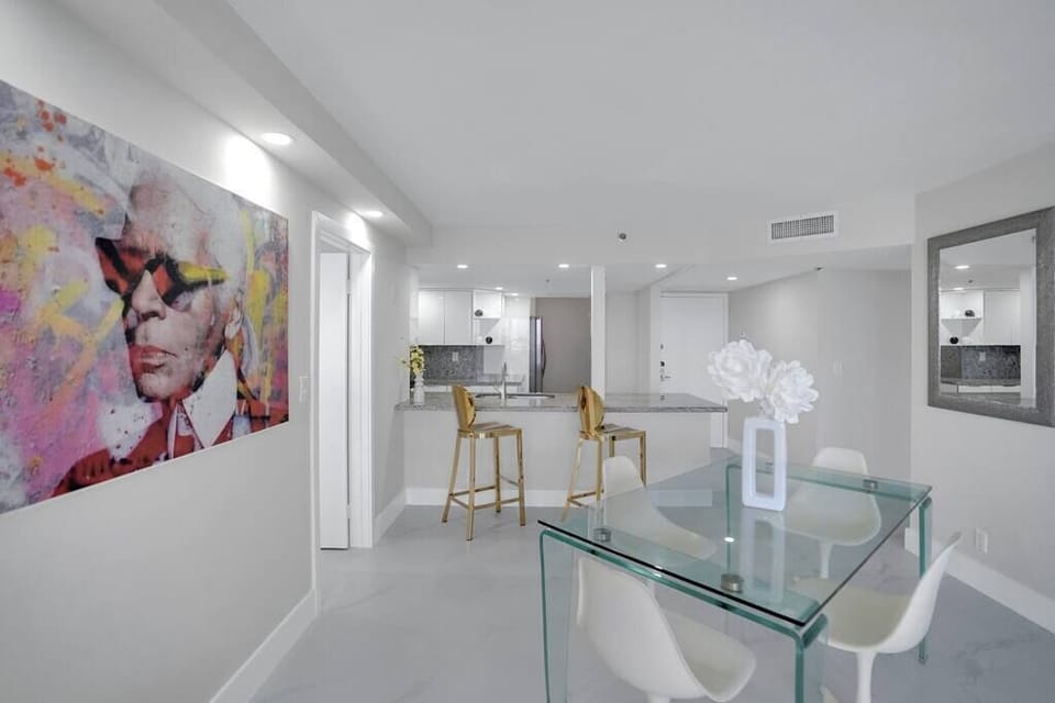 Dining area for 4, fully equipped kitchen counter seating for 2, washer/dryer