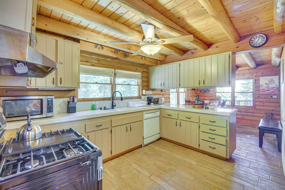 Kitchen | Cooking Basics | Dishware & Flatware | Coffee Maker