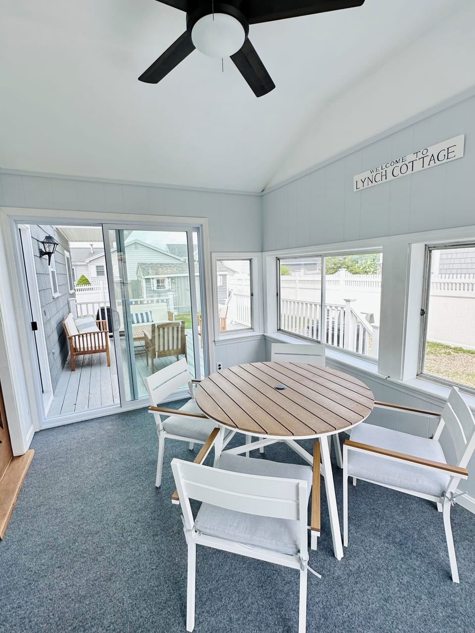 Entryway room 