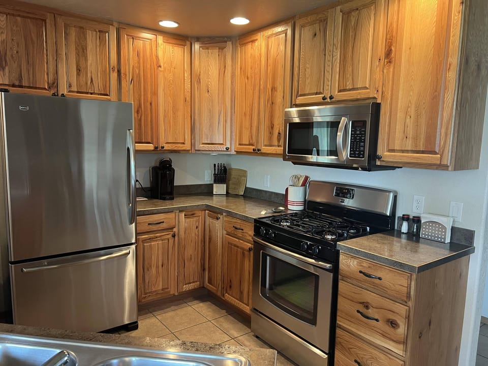 Open kitchen available for use