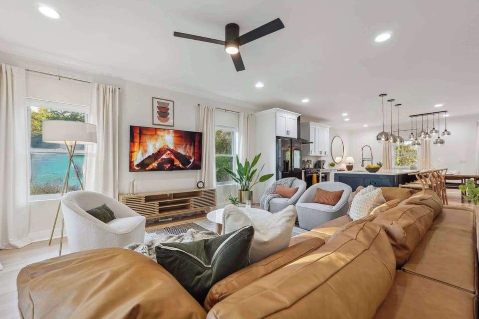Step inside and feel it right away — a home prepared with care for your family to gather. A space made for everyone — grandparents chatting, kids on the floor, teens on the couch… all in the same room, finally.