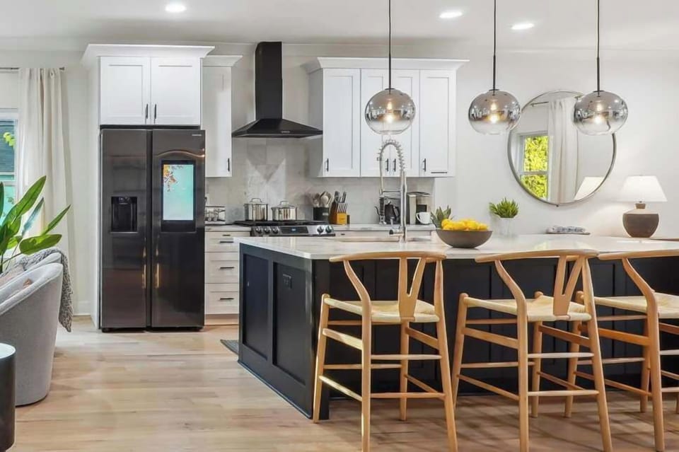 Cook together, snack together, gather in between — everything you need to feed a full house with ease. 