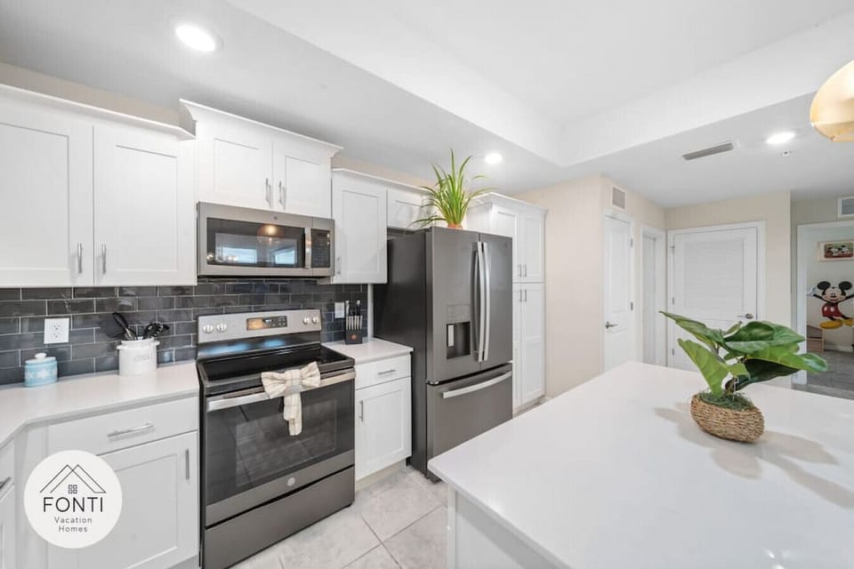 Kitchen#Disney #Parks #kingdom #springs #StoreyLake #resort #Apartment #Vacation #Rental #waterpark #Kissimmee #Orlando #universal #citywalk
