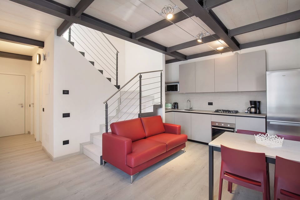 0799d748-e40e-469e-88d4-a2a493a10aa1