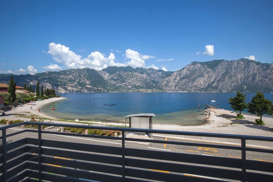 2aa904e9-d433-4422-9783-8d4290341eab