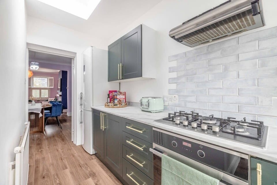 Kitchen 2