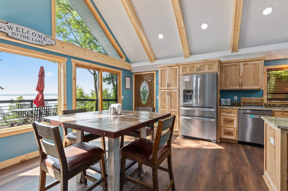 Enjoy preparing and eating your meals together in our brand new kitchen.