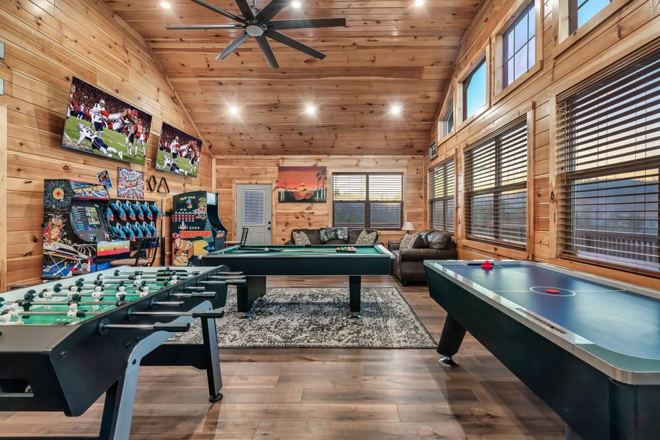The Ultimate Game Room! Pool, Airhockey, Fooseball, Nerf, Multicades, (2) TV's!