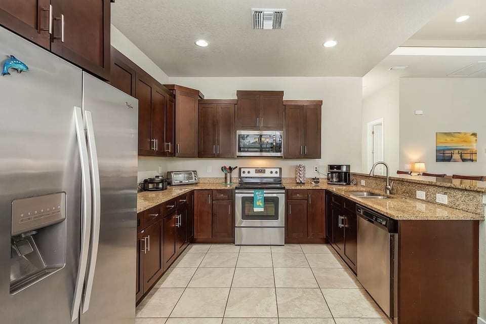 Fully equipped Kitchen with all your needs! 